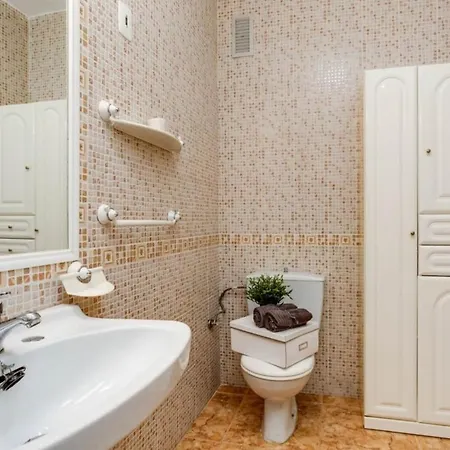 Sunshine Apartment *